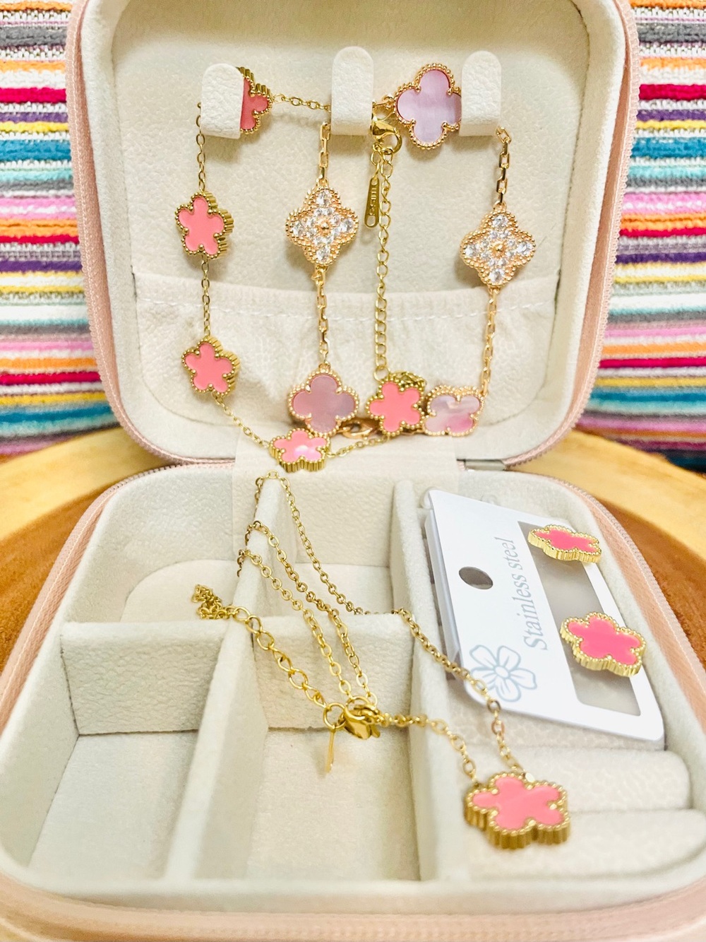 5 Pc Pink Clover Gold Plated Jewelry Set Necklace Bracelet Earrings Travel Case